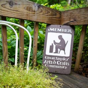 Great Smoky Arts & Crafts Community sign