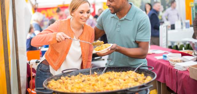 tasting the paella at Stone Food & Drink festival