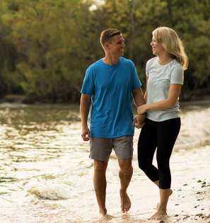 ac5536eb-532e-4d04-800b-56df5f6be9f2_Romantic%20PIBbeach%20Couple_1080x1080