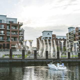 Branson_Landing_Fountains