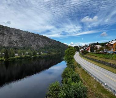 utsikt over Åmli fra brua
