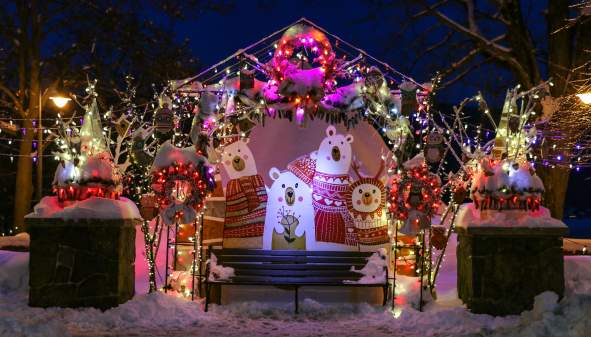 Getting into the Holiday Spirit in the Lake George Area