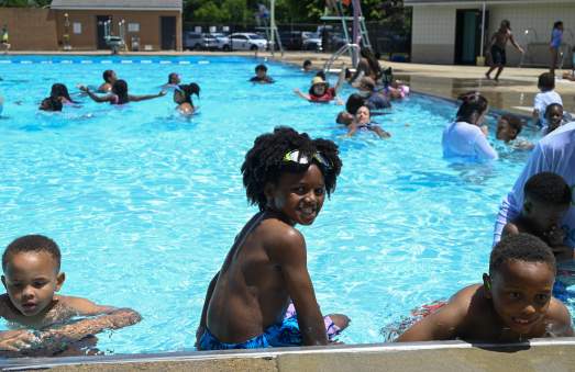 26_SIS_SwimLessons_PosedSmile