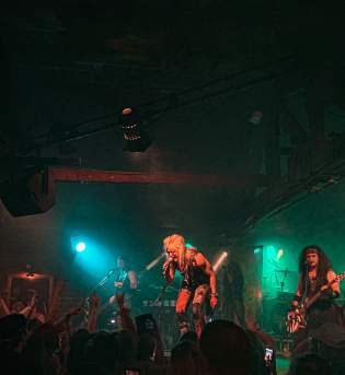 Hairbangers Ball performing at The Bluebird