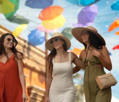 grupos de amigas de paseo en todos santos