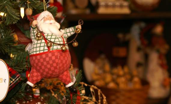 brown's orchards- santa ornament