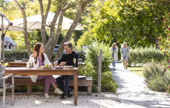 People dining al fresco at The Dishery, Arrowtown