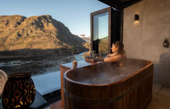 Oval Onsen, Onsen Hot Pools