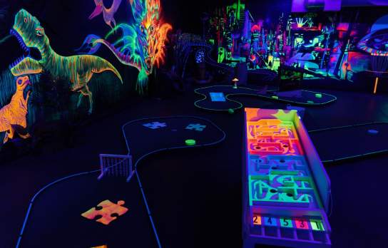 Putt n Glow Indoor Mini Golf, Thrillzone