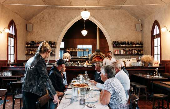 SUNDAYS Eatery, Country Lane