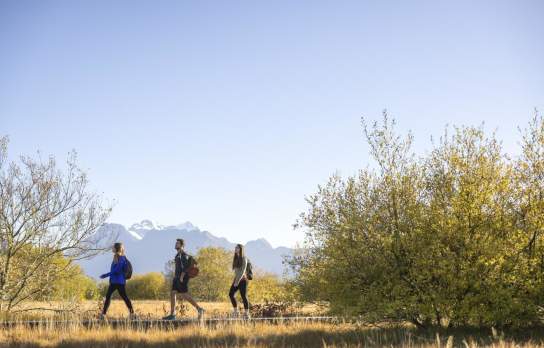 People walking the Glenorchy Lagoon Walkway