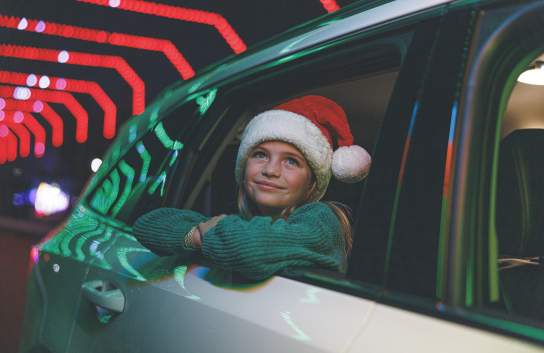 Christmas_Lights_Drive_Through_Tour
