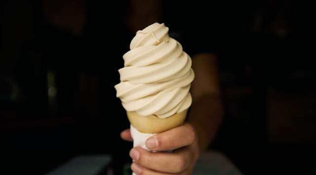 vanilla ice cream cone