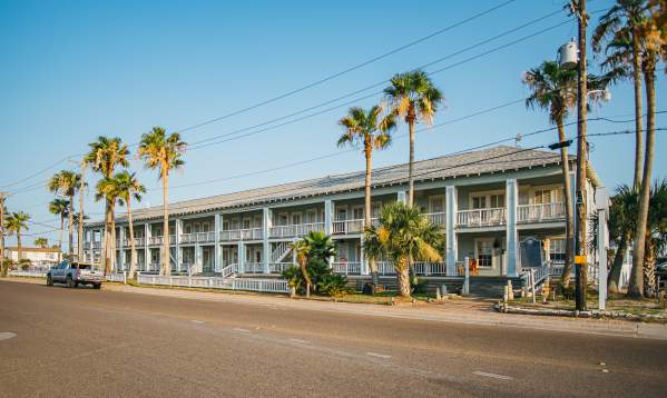 Tarpon Inn
