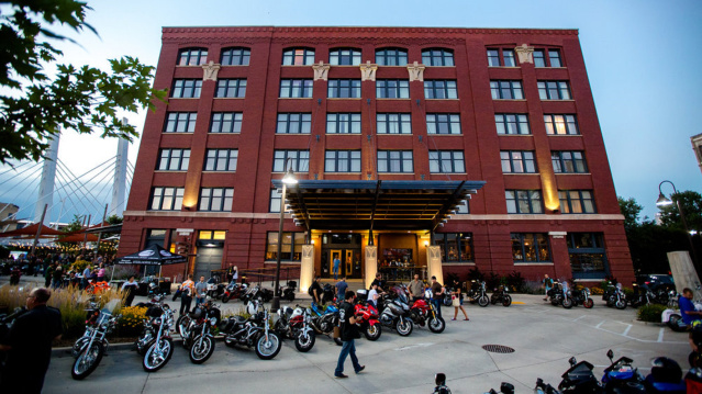 Iron Horse Hotel