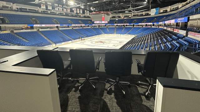 Premium Loge Box seating above the hockey ice at the Mohegan Arena at Casey Plaza