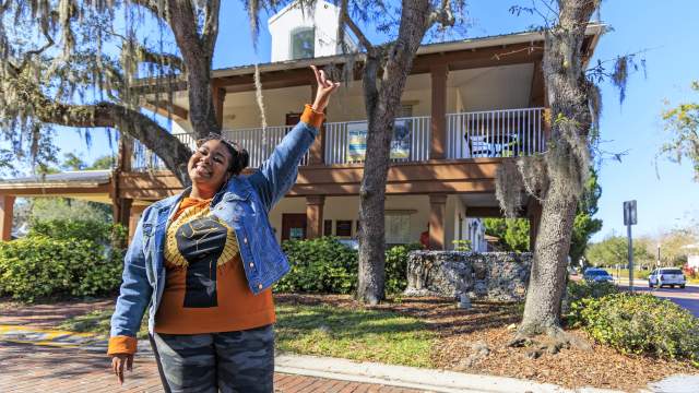 Influencer Katrina Dandridge visits Hannibal Square Heritage Center