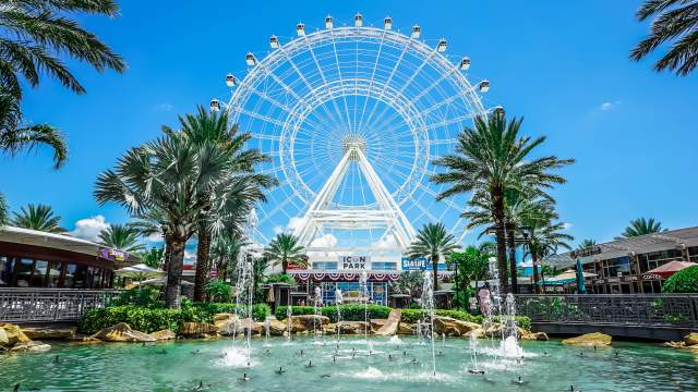 ICON Park The Wheel during daytime with fountain