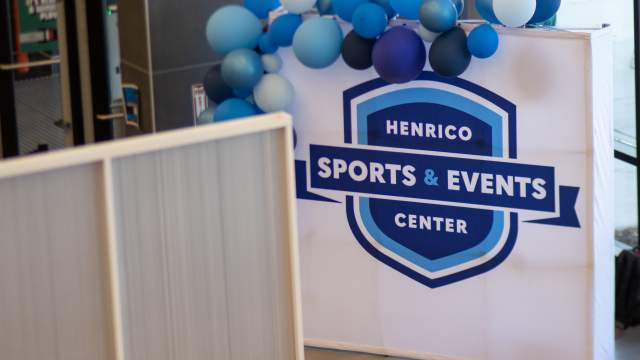 HSEC sign and balloons