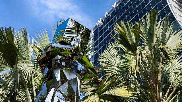 Lake Nona Wave Hotel sculpture garden faith Photographer: Goran Kosanovic