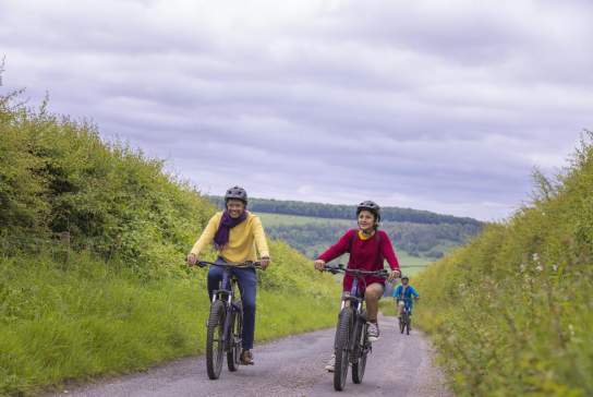 Cycling the Downs Link route through Sussex