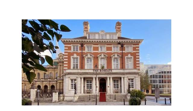 The Roseate, Reading