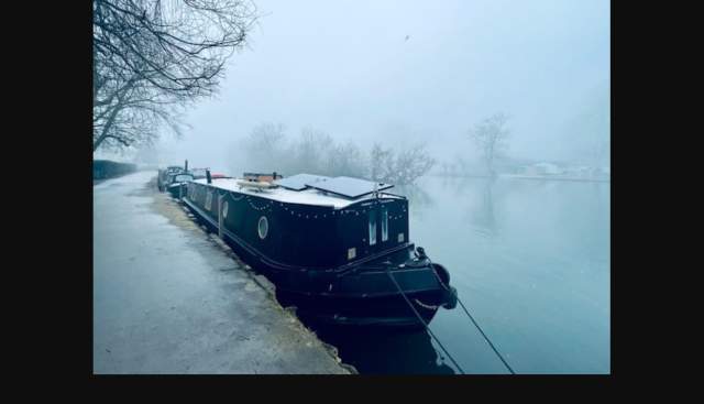 Autumn Along the Thames: Chasing the Morning Mist