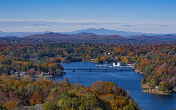 Fall on Lake Hickory