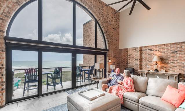 condo-places-to-stay-beachfront