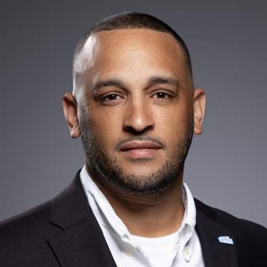 Headshot of Pernell Edwards