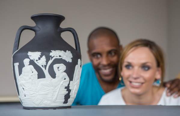 couple admire Wedgwood Portland Vase diversity