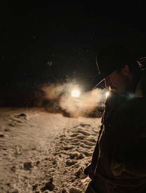 Know Before You Go: Master Wyoming’s Winter Roads & Trails
Crisp mountain air and wide-open snowscapes are waiting—you just need a little prep before hitting the trail! From checking road conditions on the Wyoming 511 app to packing warm layers and an emergency vehicle kit, smart planning keeps your winter trip safe and seamless. Travel smart, stay warm, and explore with confidence. Plan your winter getaway with Travel Wyoming today.