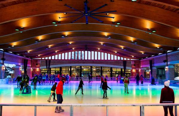 Ice skating in Central Park Valparaiso