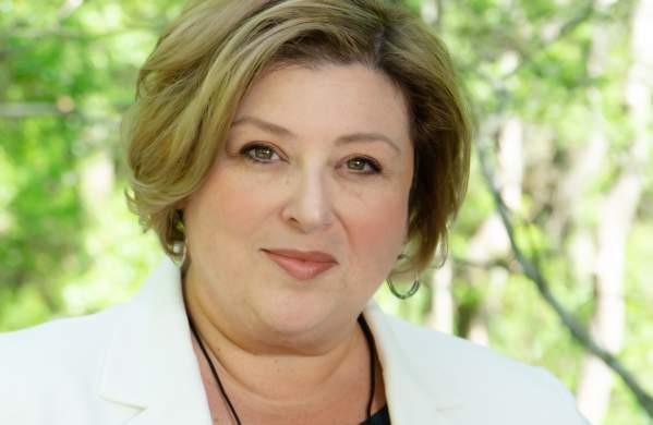 Tanya Leader, 2021 Headshot