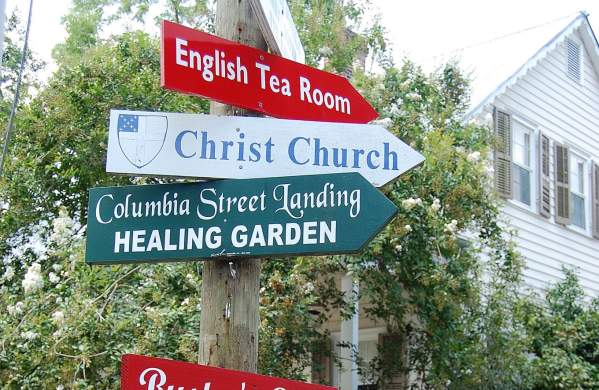 Downtown Covington directional sign