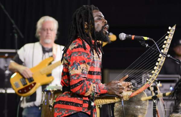 Intl Festival singer