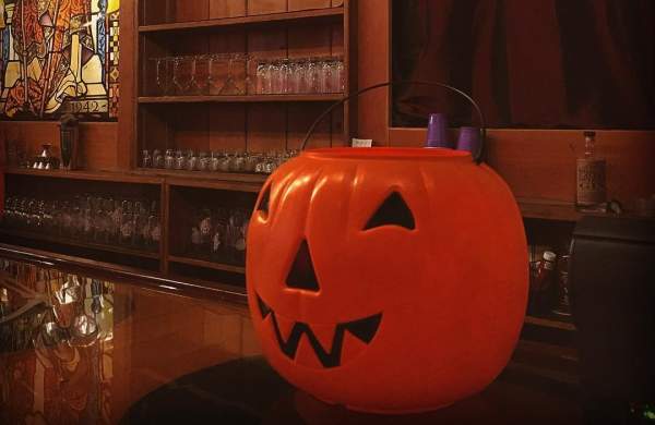 Halloween at Straight to Ale
