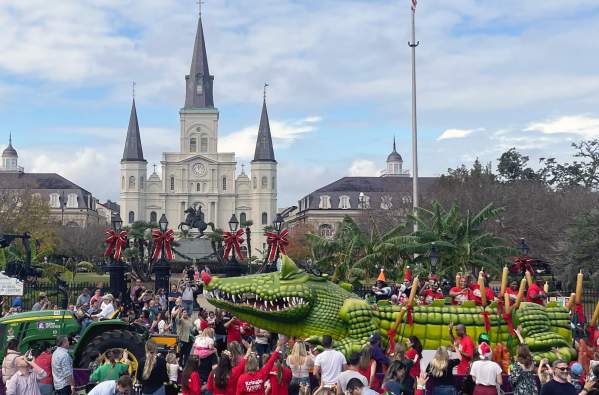 Children's Hospital New Orleans Holiday Parade