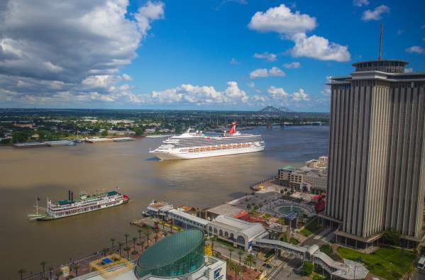 Cruise Ship on the Mississippi River