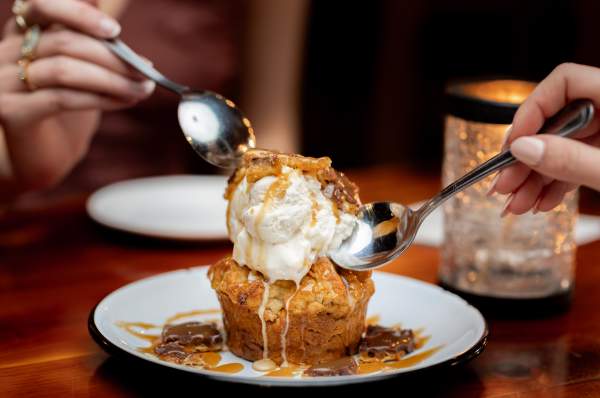 The Hound bread pudding