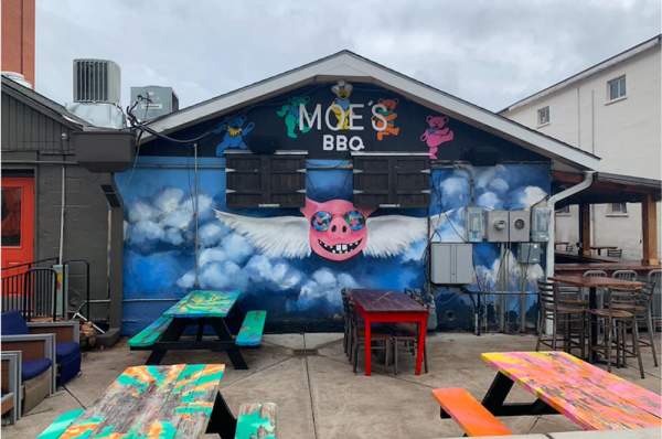 Moes BBQ's Dancing Bears Mural
