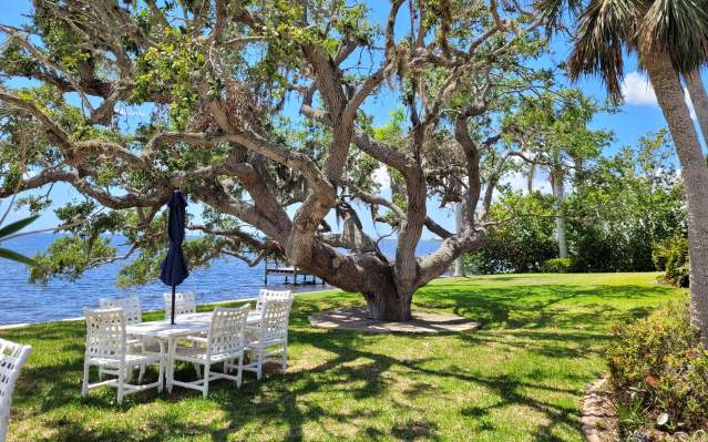 Outdoor event space at Charlotte Harbor Yacht Club for weddings, parties, and other events.