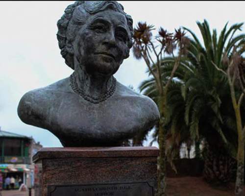 image shows the bust of Agatha Christie in Torquay
