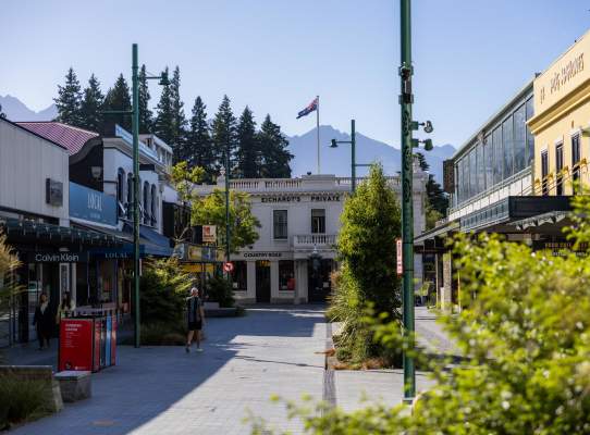 A Queenstown Shopping Walking Trail