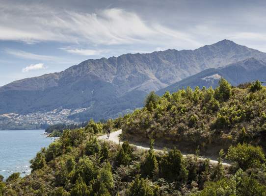 Experience Spring in Queenstown: A 6-Day Travel Itinerary