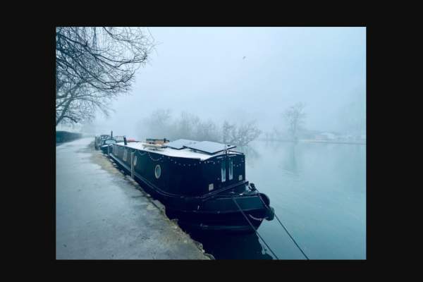 Autumn Along the Thames: Chasing the Morning Mist
