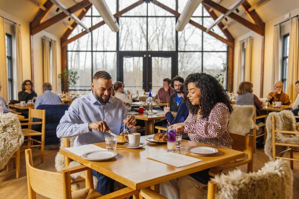 COUPLE DINING AT DIXBORO PROJECT