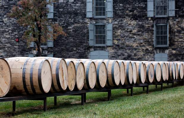 Woodford-Reserve-Bourbon-Barrels