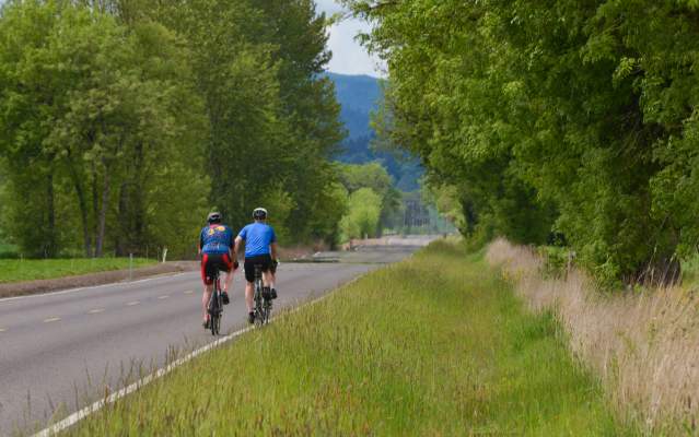 burton awol snowboard boots Highshot Step On Benton County's E-Bike Program Get out of those Primary color:White Mini Helmets + Helmets