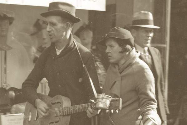 Knoxville: A Walking Music Guide